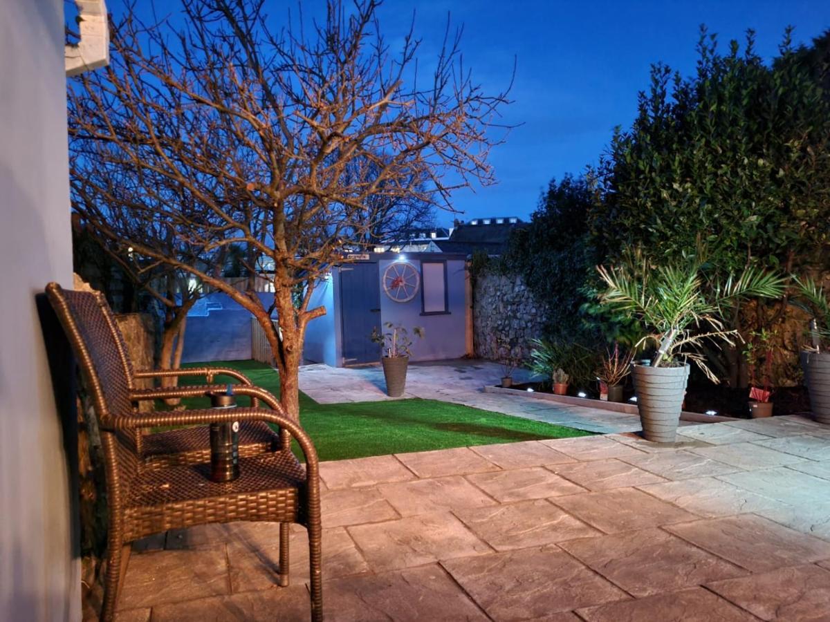 Lobster Cottage - Stylish 3 Bedroom Cottage In Heart Of Tenby Town, Pembrokeshire 外观 照片
